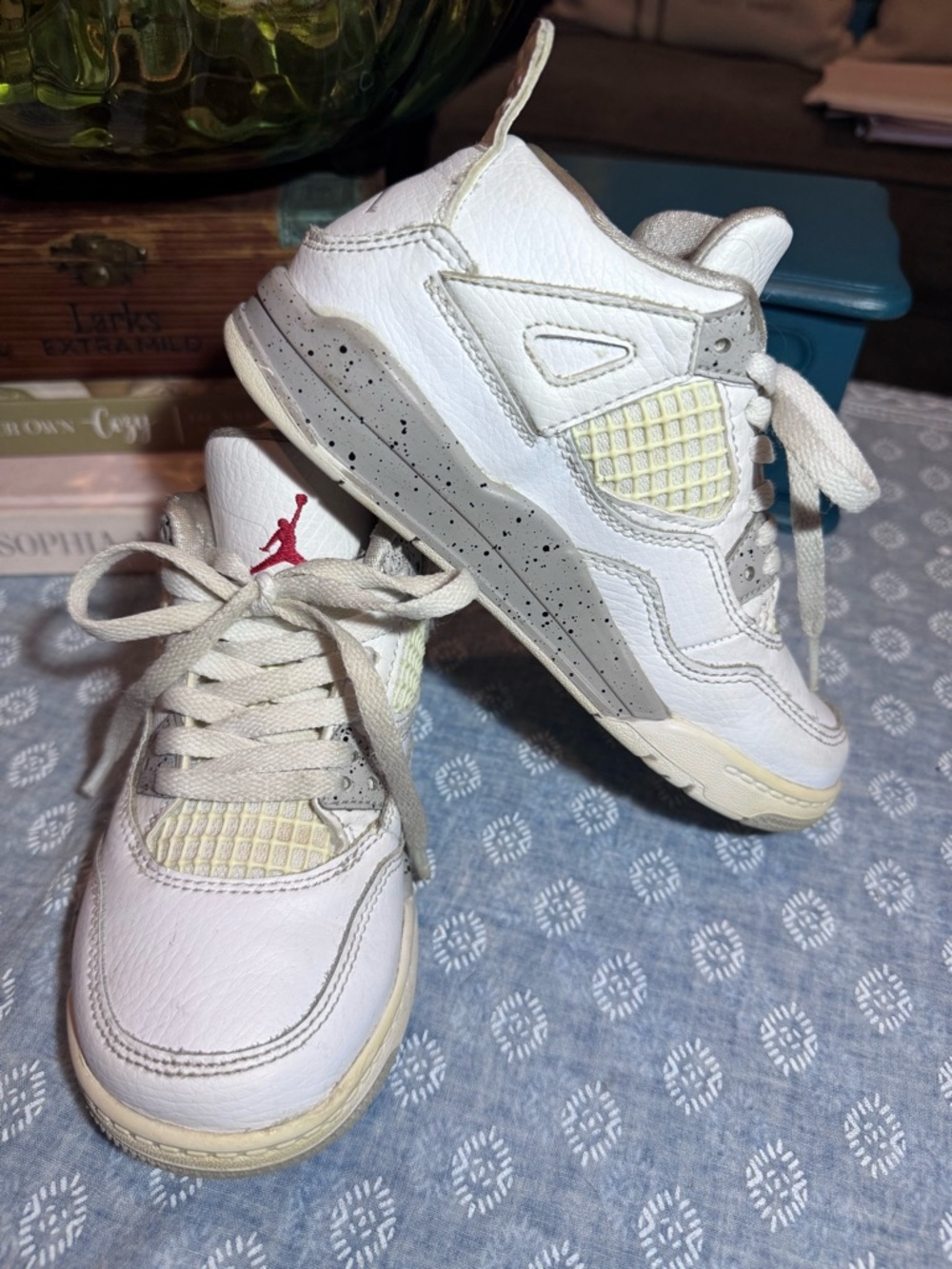Air Jordan 4 Retro White Oreo PS Size 12C Kids Sneakers White Grey